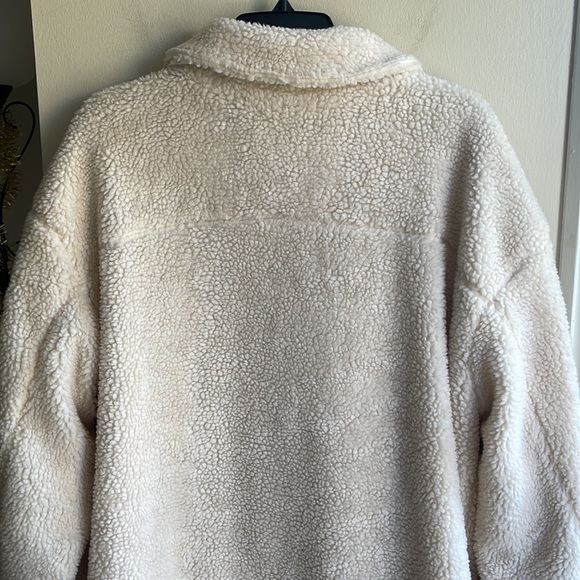 Levi’s Sherpa fur button up coat size XL🧁🧁🧁 - Picture 5 of 5